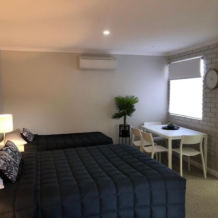 Estelle Kramer Motel Армидейл Екстериор снимка