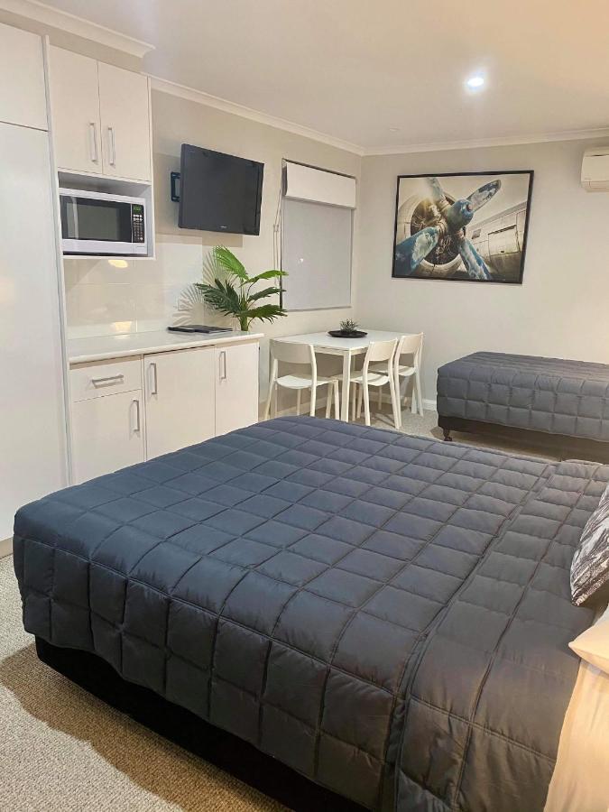 Estelle Kramer Motel Армидейл Екстериор снимка