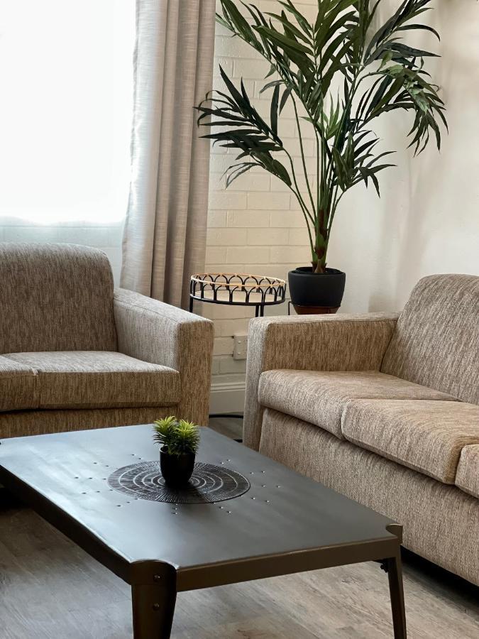 Estelle Kramer Motel Армидейл Екстериор снимка